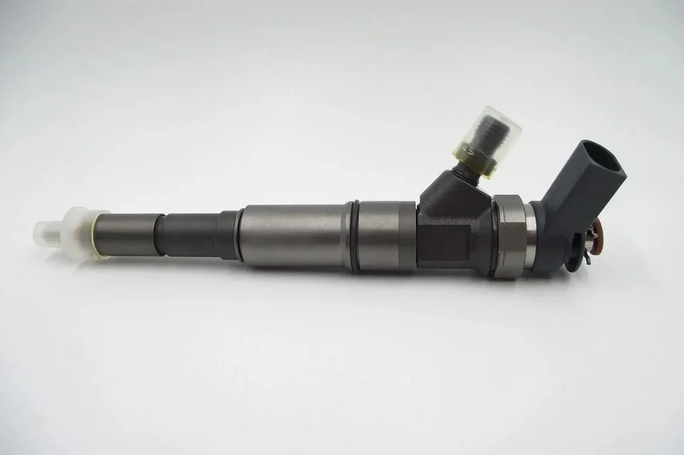 0445110047 13537785984 1353777573 New Diesel Fuel Injector Nozzle