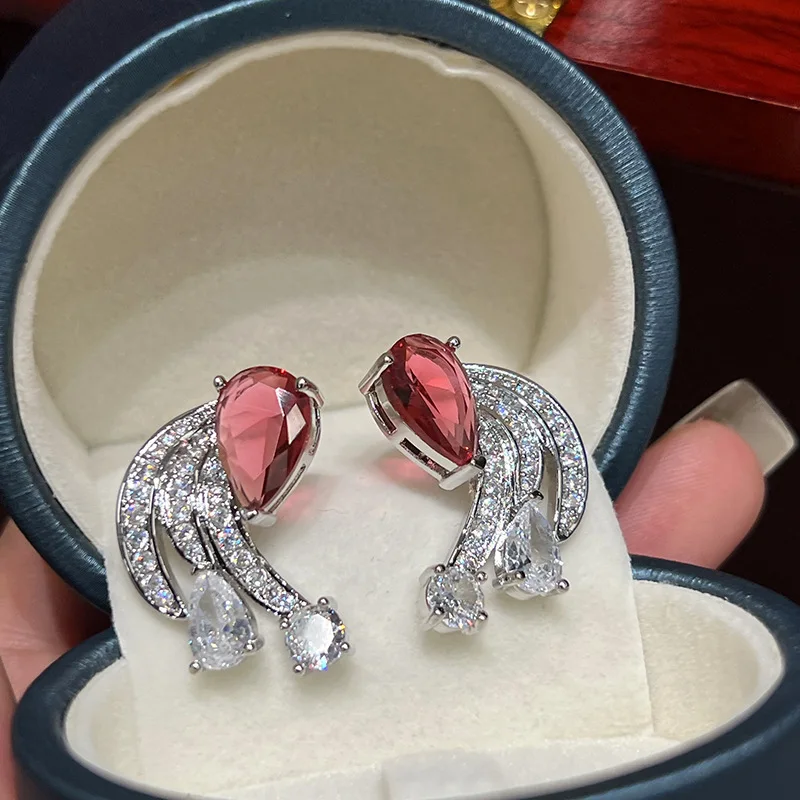 

2023 Women Red Zircon Feather Wings with Diamonds Female Exaggerated Retro Earrings