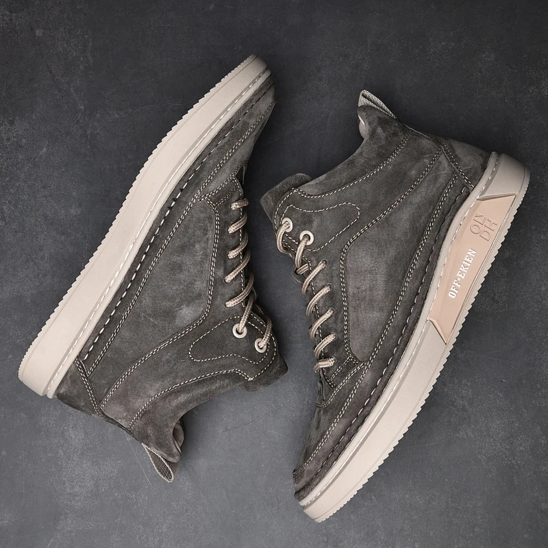 Winter Boots Men Shoes High Top Sneakers Casual Shoes Fashion New Casual Shoes Men's Plush Warm Brogue Shoes Retro High Quality
