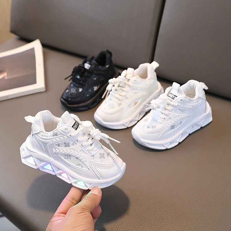 Size 21-30 Lovely Girls Toddler Shoes with Led Lights Luminous Sneakers for Kids Girls Soft Glowing Breathable Shoes Boy