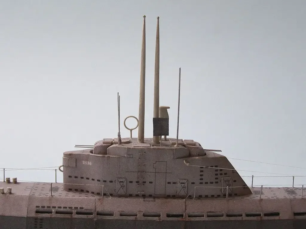 1/200 GER U-2536 U-boot Type XXI submarine paper model handmade papercraft