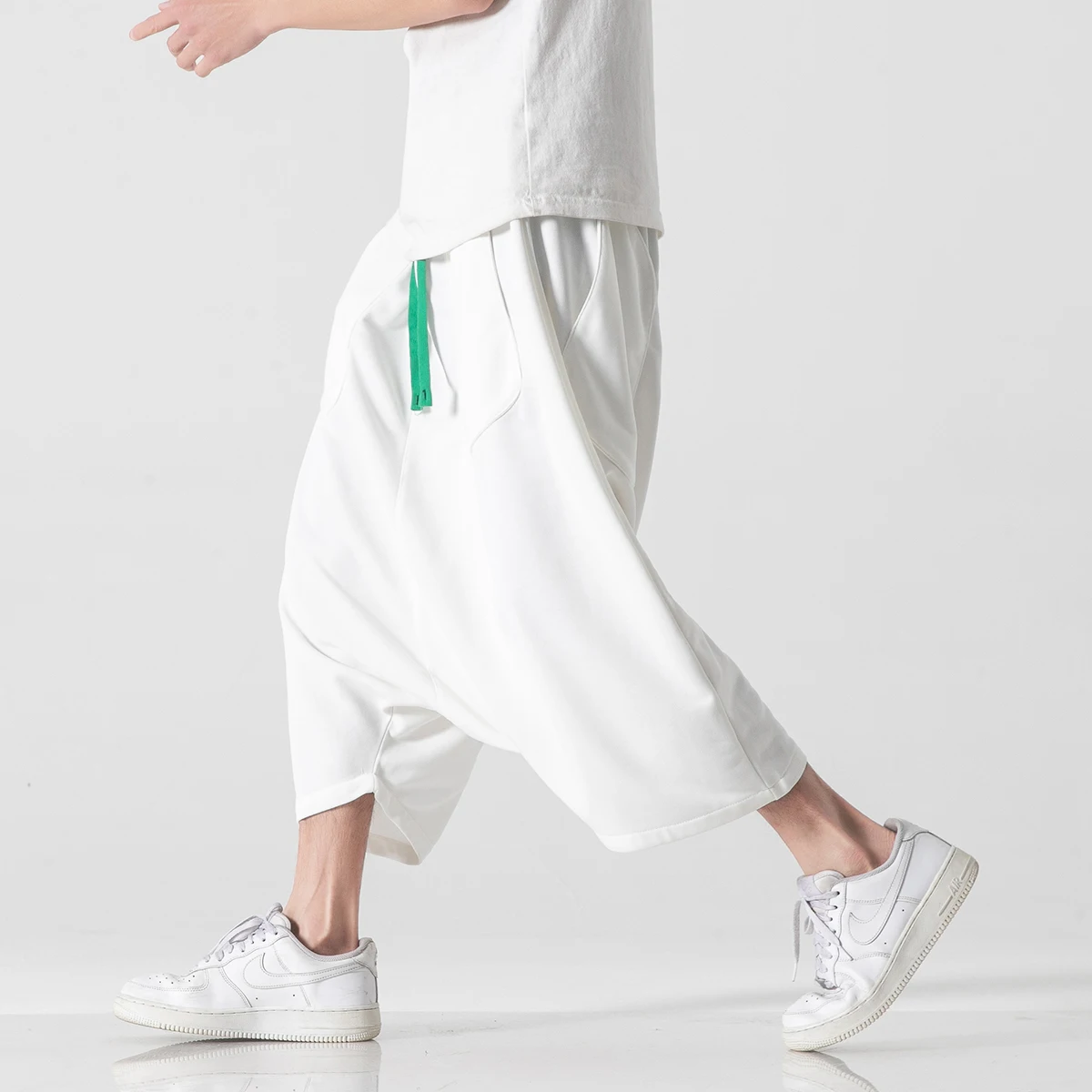 Men Chinese Style Wide-Leg Pants Men Hanging Crotch Hip Hop Bloomers Skirt Pants Ancient Male Loose Kung Fu Calf Lenght Trousers wide leg pants wide leg sweatpants