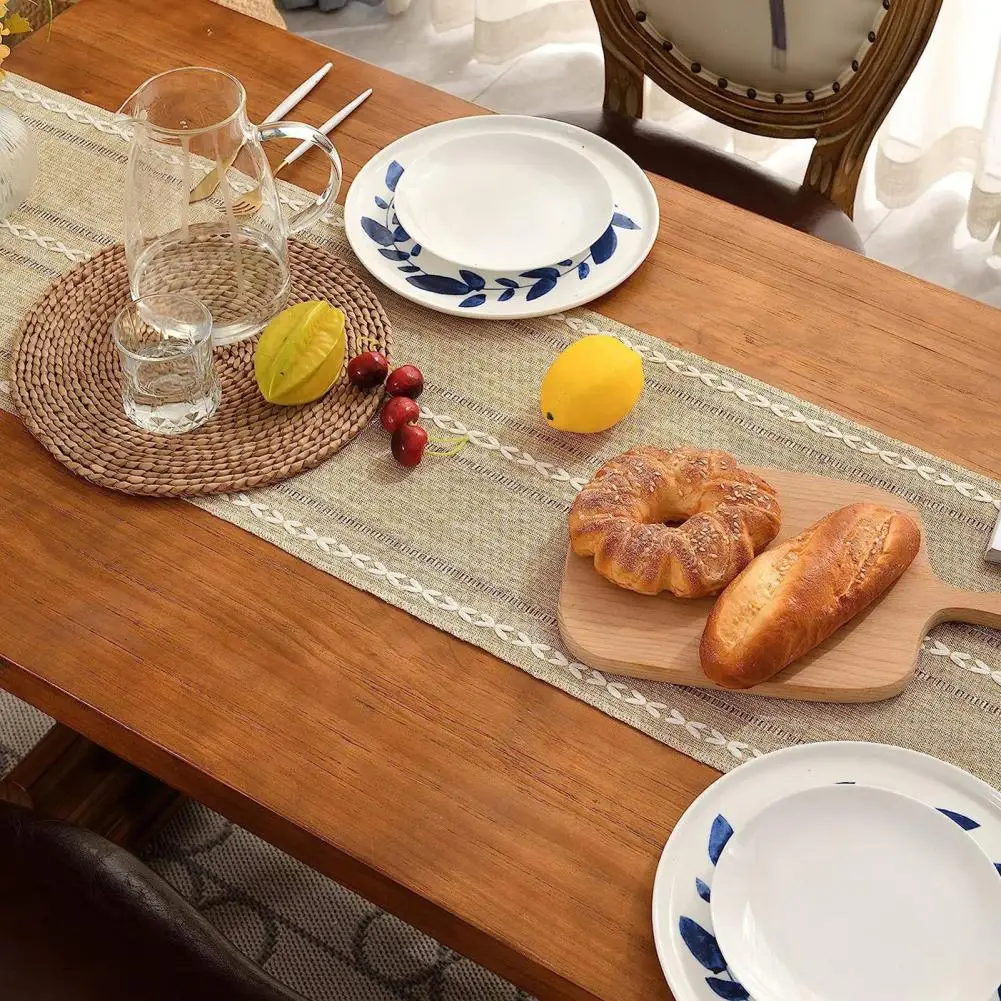 

Retro Table Runner Farmhouse Table Runner Vintage Handwoven Table Flag with Tassel Rustic Cotton Linen Runner for Wedding Dining