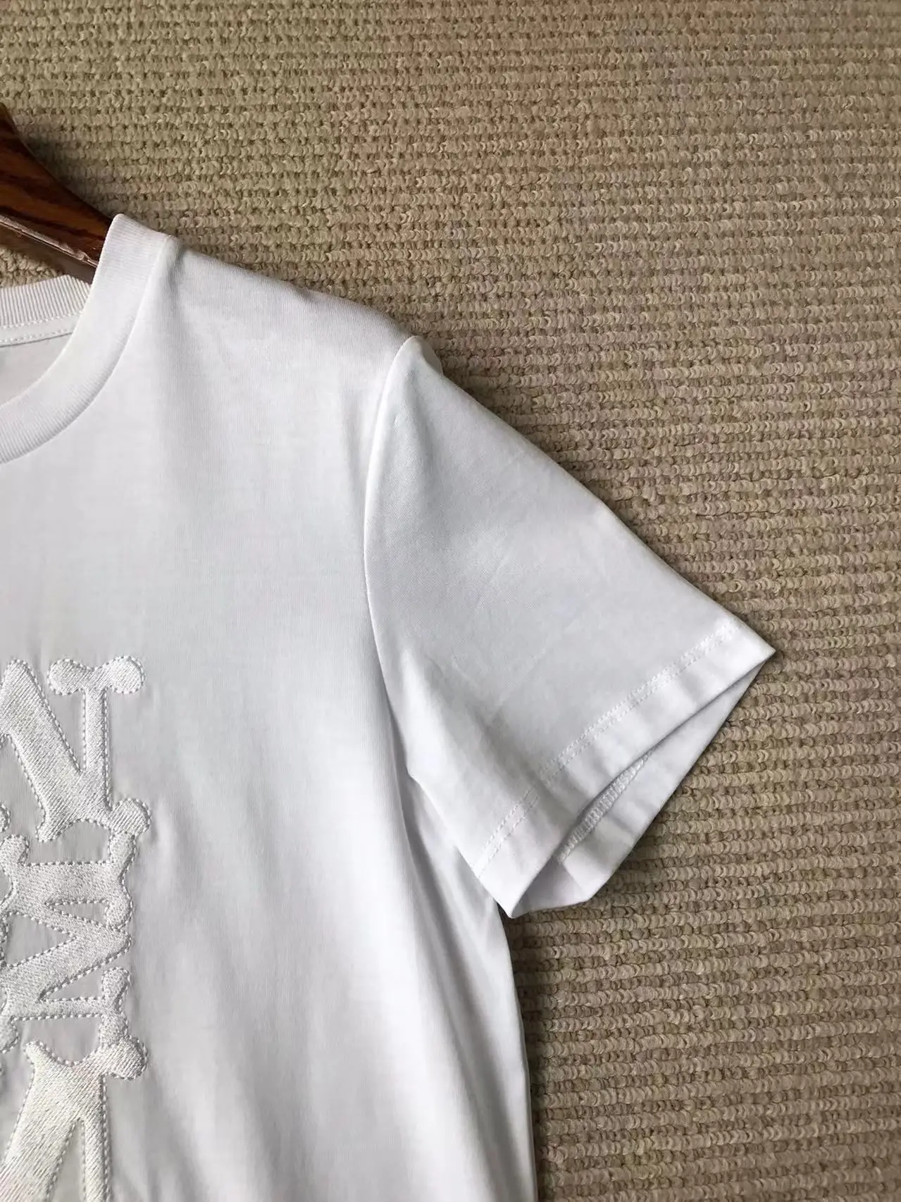 

144480 Fashion Classic Trendy Luxury Design Embroidery Solid Letter Print All-match Simple O-Neck Short Sleeve T-shirt Female M3