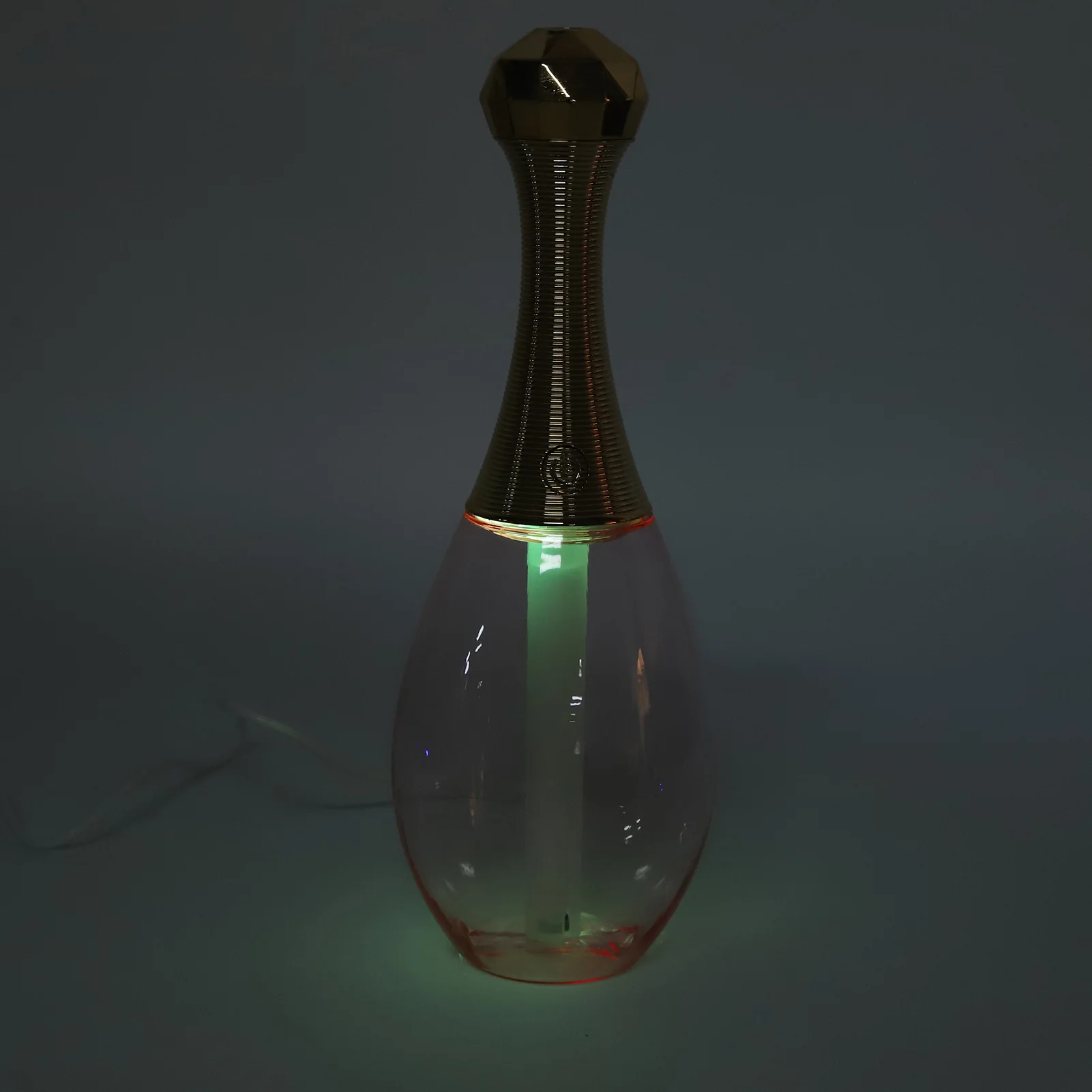 Desktop Humidifier Silent Highly Efficient Stylish Large Capacity Small Vase Humidifier for Home Car