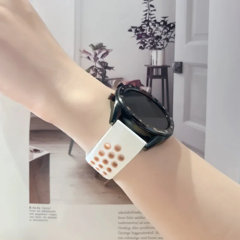 22mm 20mm watch Band for Samsung Galaxy Watch 6-5-pro-4-Classic/active 2 Silicone sport hole bracelet Huawei GT 4-3-2e-pro strap