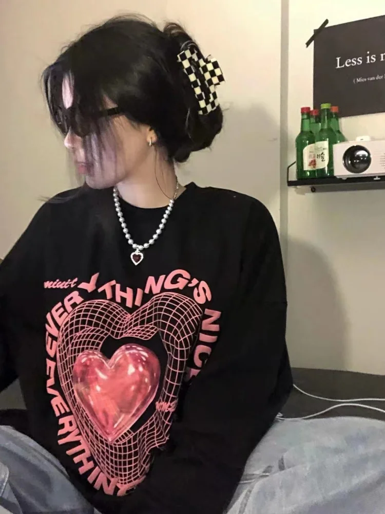 

Deeptown Gothic Streetwear Oversized Graphic T Shirts Women Harajuku Punk Heart Letter Print Tees Long Sleeve Loose Tops Hip Hop