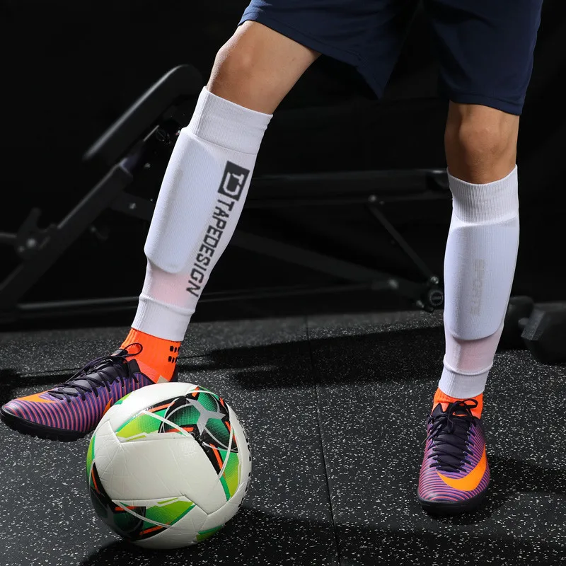 Nový 2022 muži antikluzké fotbal ponožky vysoký kvalita měkké prodyšné zahuštěný sportovní  běžecký cyklistika tramping  kopaná ponožky
