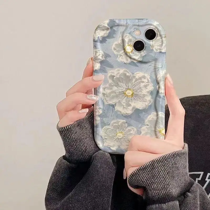 Artistic Flower Heart Chain Phone Case
