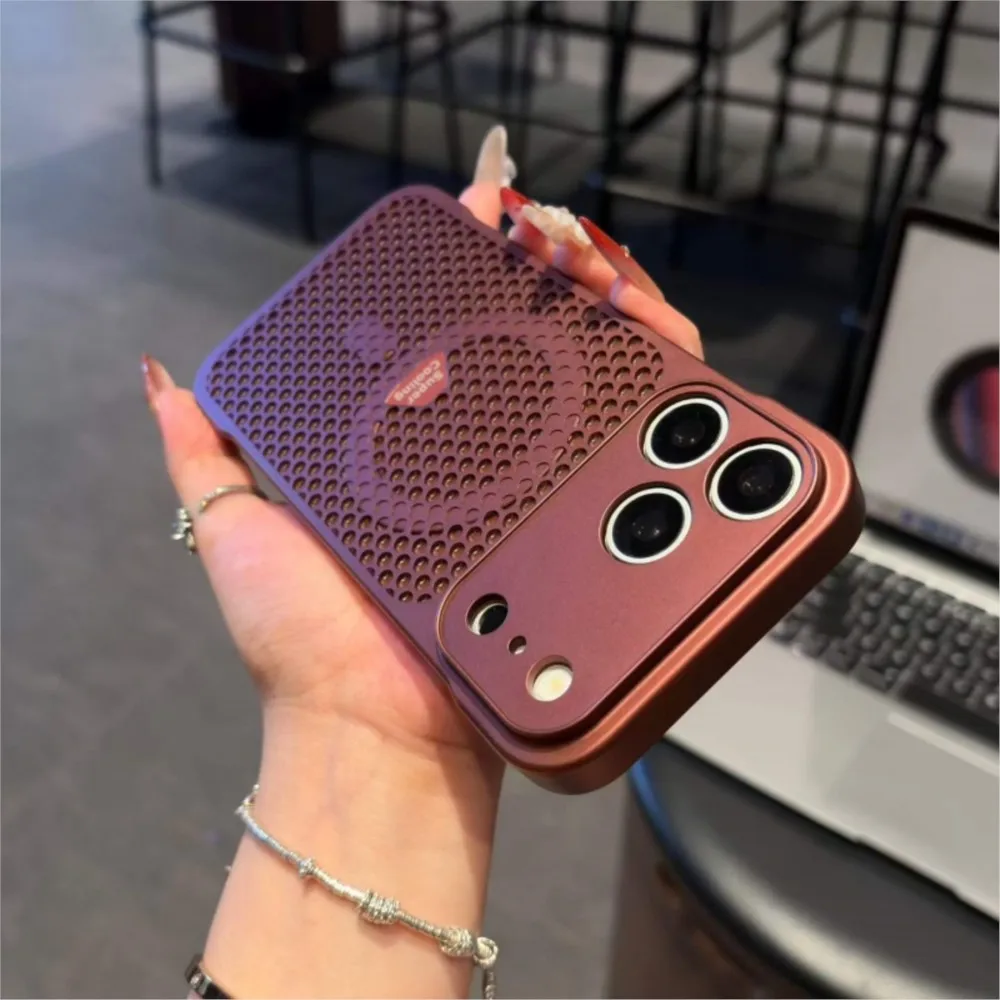 Luxury Honeycomb Cooling Magnetic Wireless Charging Frameless Armor Phone Case with Plating Design