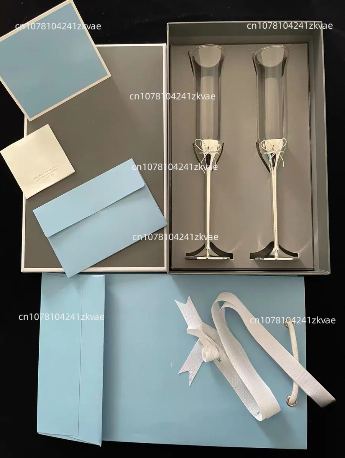 

Love Knots Toasting Flute Pair Champagne Glasses Glasses of Wine Glass Barware Kitchen Dining Bar Home Garden