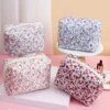 Storage Organizer Floral Puffy Quilted Makeups Bags Flower Printed Cosmetic Pouch Large Travel Cosmetics Bag Makeup Accessory 2