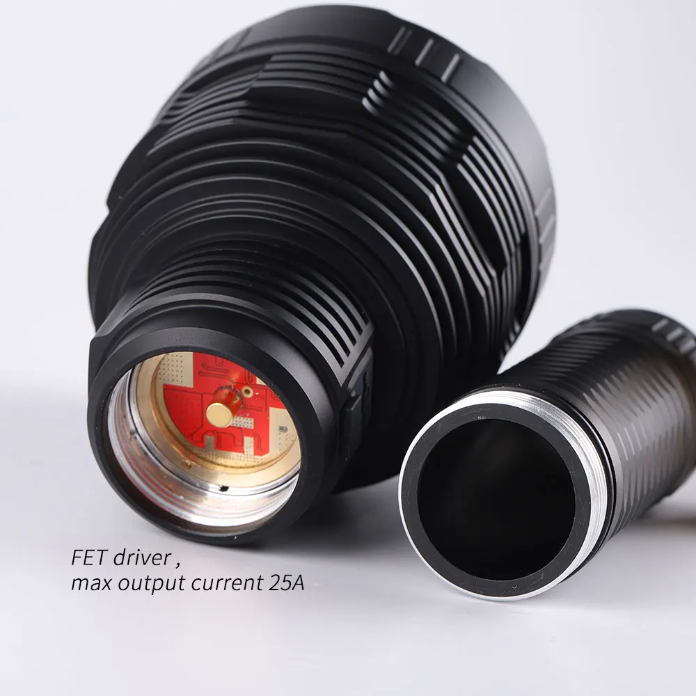 Lanterna Convoy L8 SBT90.2 26800 26980, longo alcance, com bateria