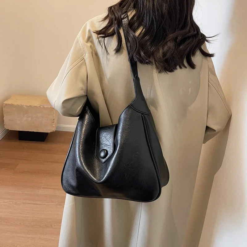 Free Shipping New Women's Bag Fashion Casual Style Simple Shoulder Bag Large Capacity Versatile Shopping Crossbody Bag