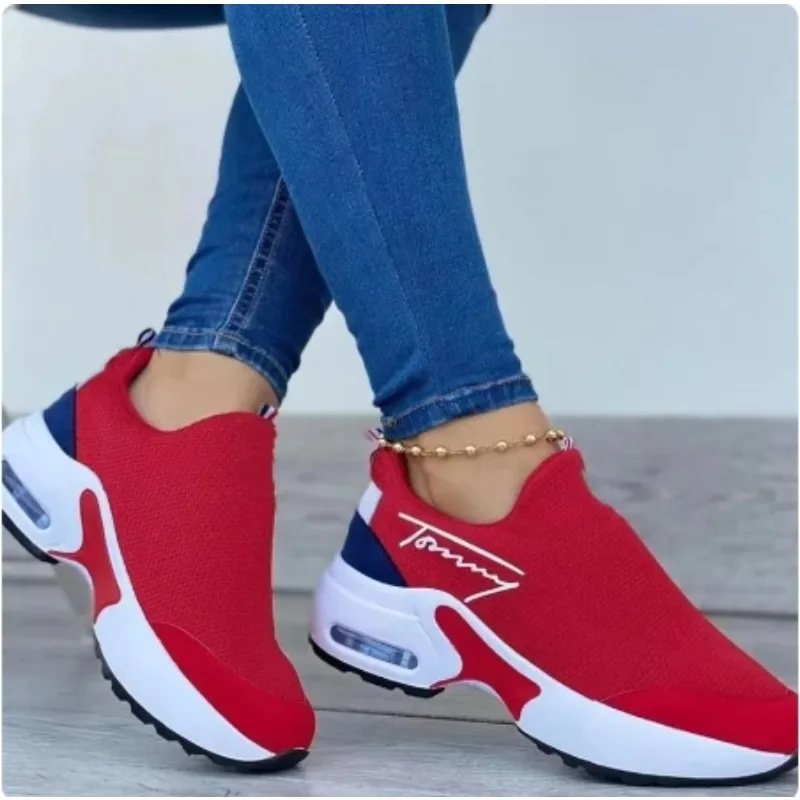 2024 New Large Size Muffin Thick Soled Slip-on Sports Shoes Women Spring and Summer New Air Cushion Lazy Shoes Women's Shoes