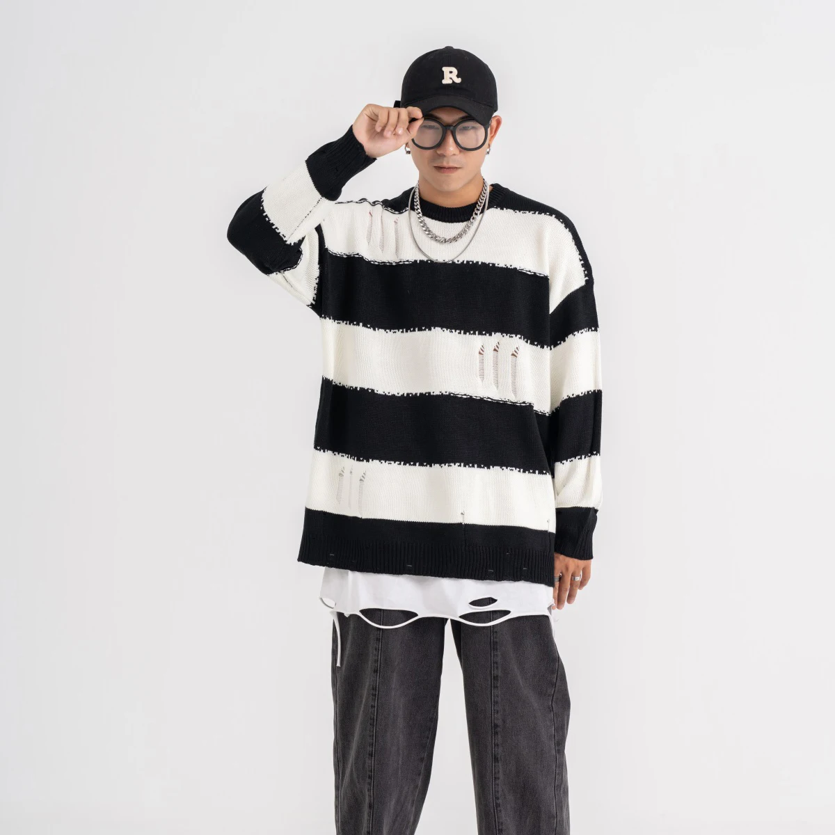Harajuku Striped Colorblock Sweaters Hip Hop Destroyed Ripped Knitwears Men Hole Knitted Jumpers for Women Baggy Pullovers