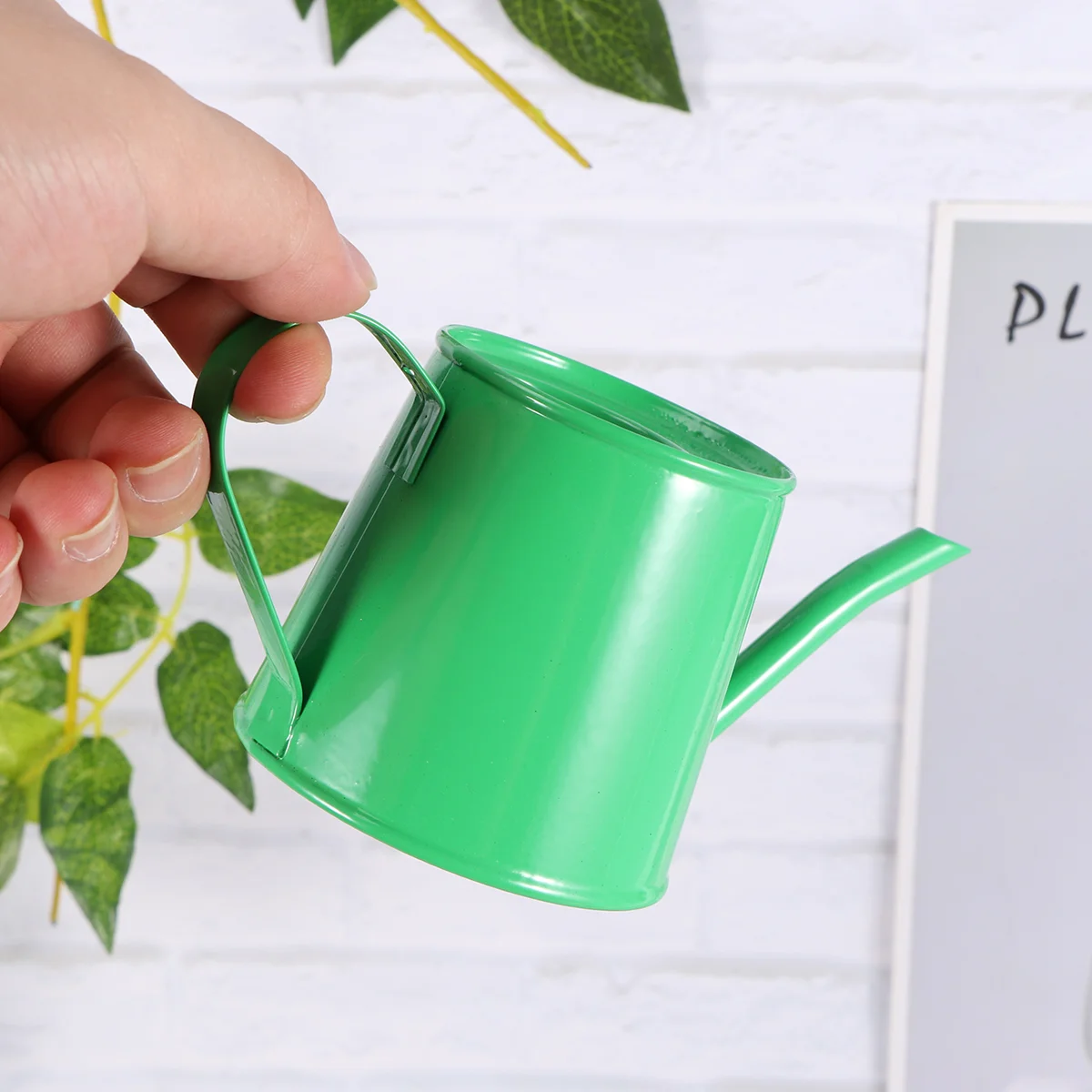 Mini Iron Watering Can Household Watering Can Watering Pot Decor Sprinkled Kettle Layout for Home Desktop Photo (Rosy)