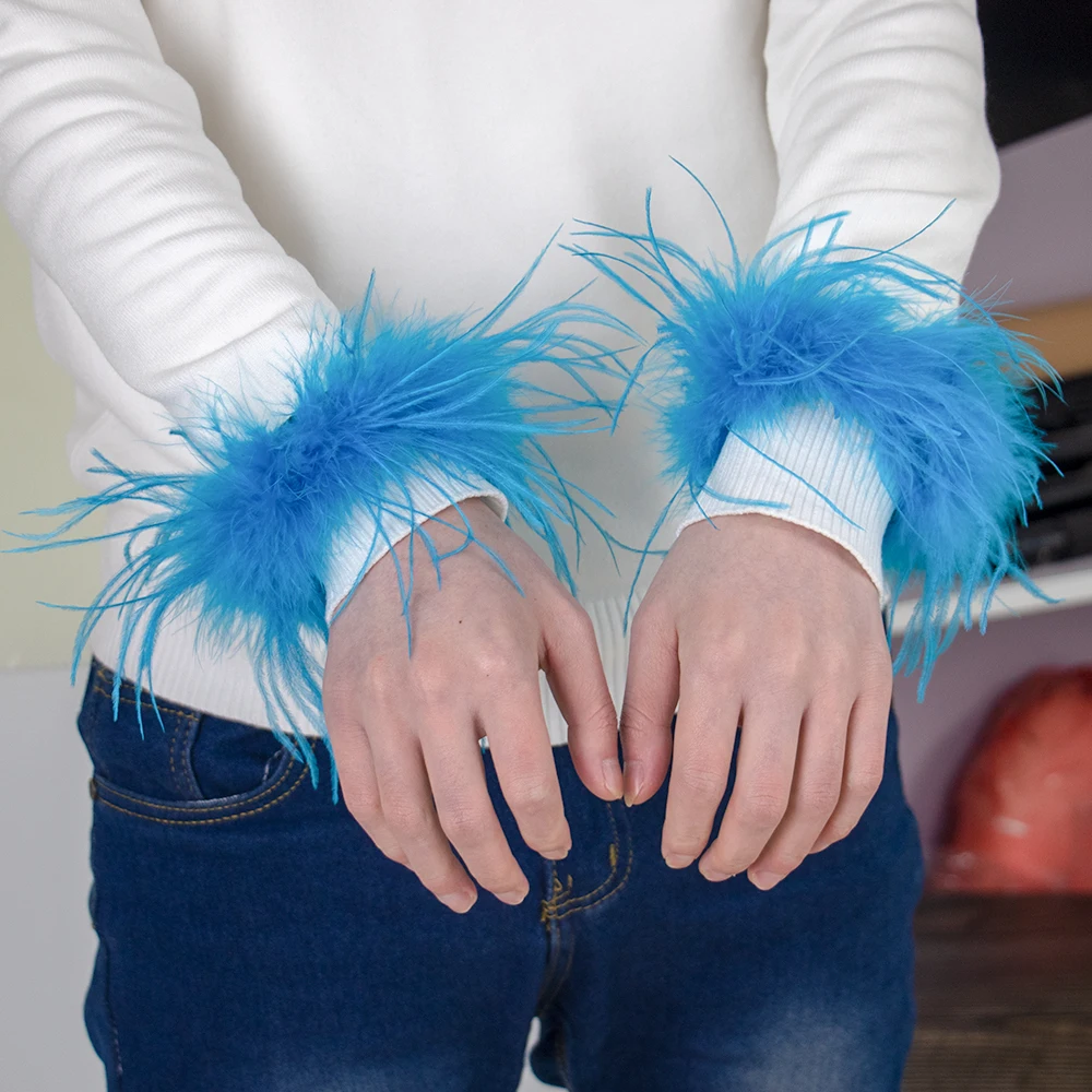 Braccialetto di piume per donna Elegante polsini con piume di struzzo Manicotti da polso Bracciali a schiaffo per donna Manicotti di piume decorative