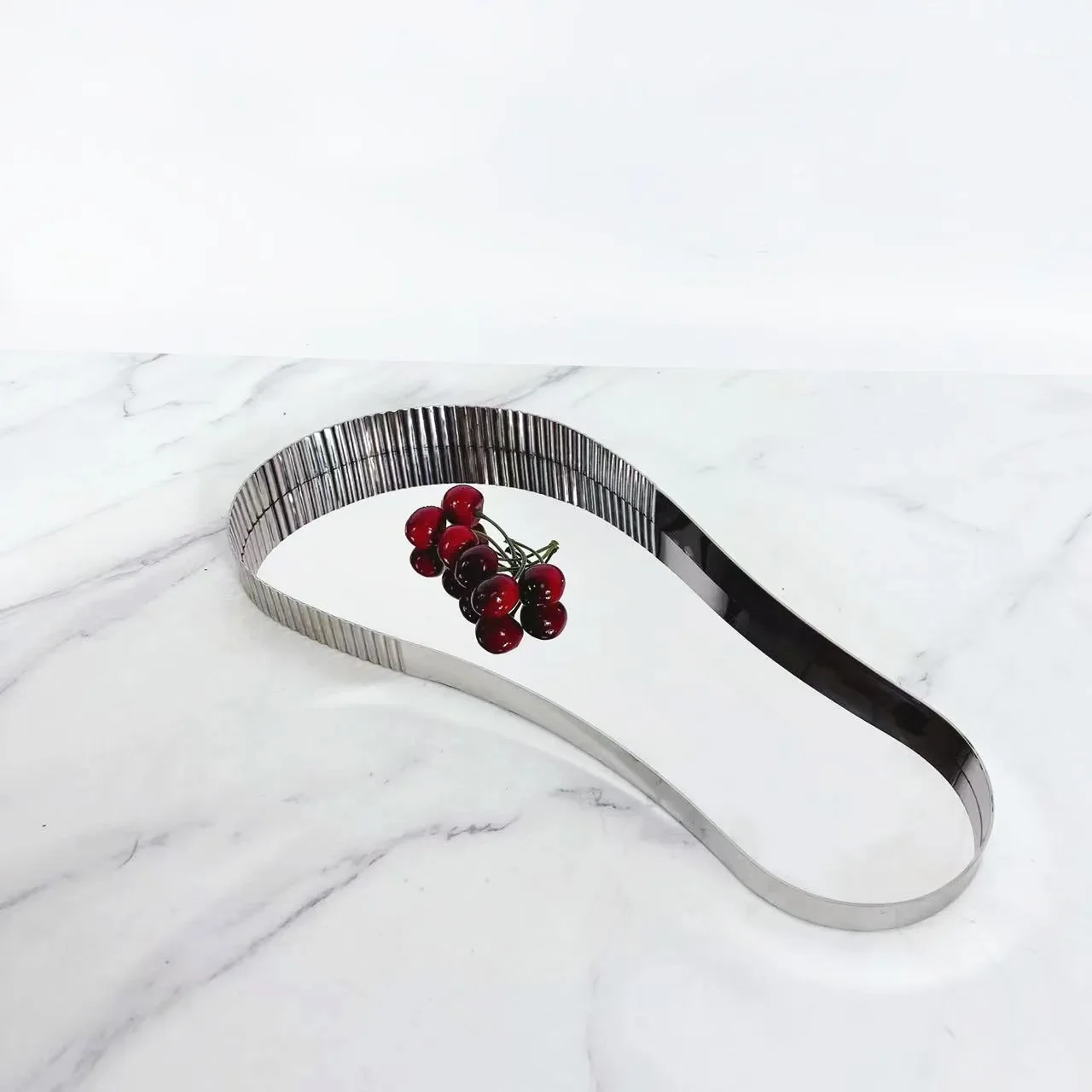 Creative stainless steel sole tray ornament living room dining table hotel counter model room soft decoration 3