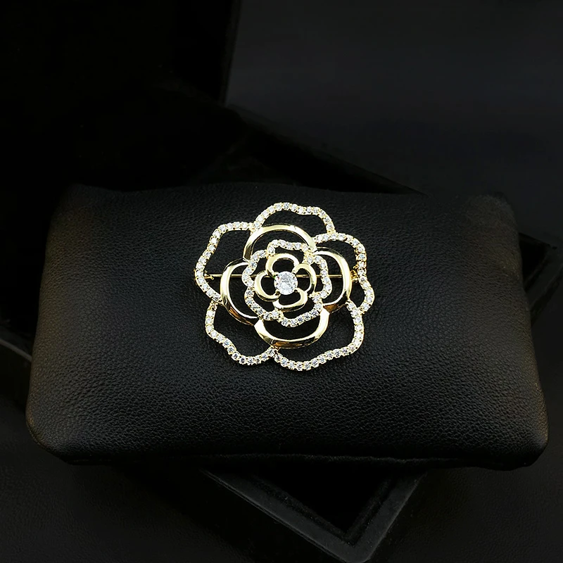 Camellia Flower Brooch Accessories Women Suit Neckline Pin Fixed Clothes Decoration Sweater Cardigan Ornament Jewelry Gifts 3236