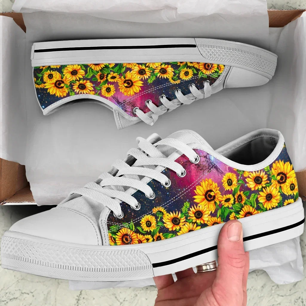 Universe Sunflower Print Black White Low Top Sneakers Women New Fashion Casual Vulcanized Shoe Classic Canvas Shoes