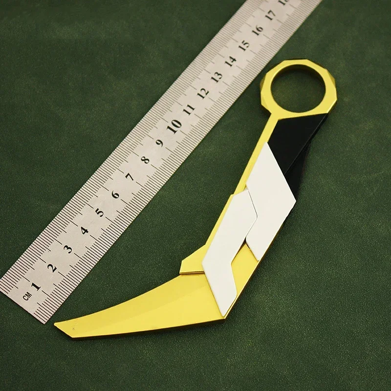 Valorant Weapon Prime Karambit Tactical Knife 8cm Metal Material Game Weapon Model Keychain Samurai Sword Gifts Toys for Boys