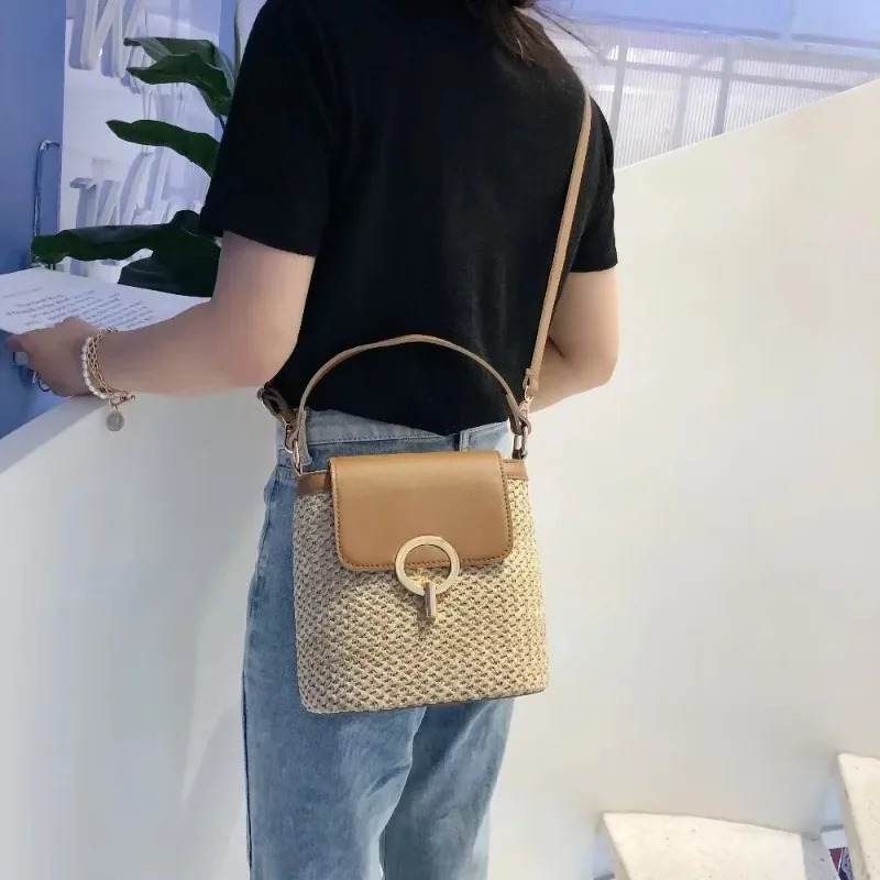 2025 New Fashion Trend Korean Version Versatile Fashion Handheld Crossbody Bucket Bag Beach Vacation Woven Women's Bag