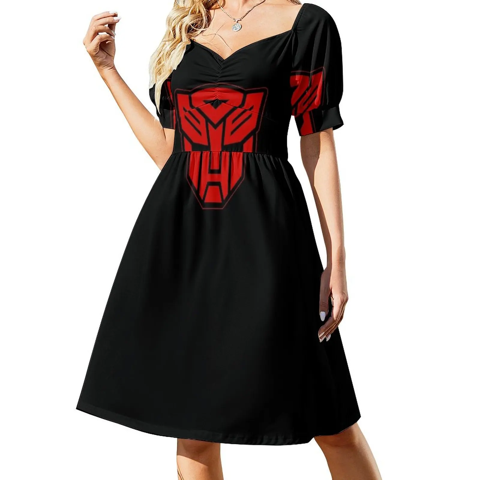 thumbnail image 1 of Vestido de verano de manga corta con el logotipo de Transformers y Autobots., 1 of 7