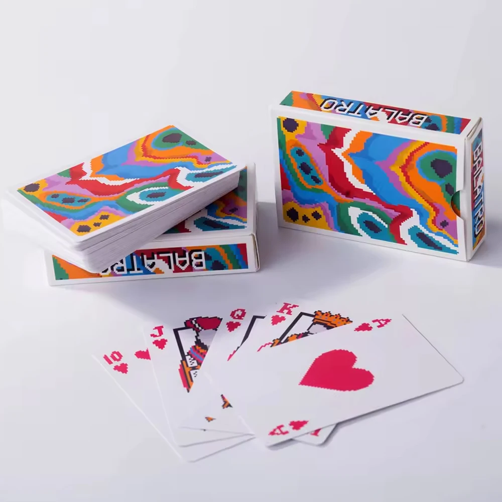 Classico set di carte da poker: gioco di società essenziale per riunioni, giochi da tavolo e divertimento festivo, carte da gioco durevoli e portatili - immagine 2