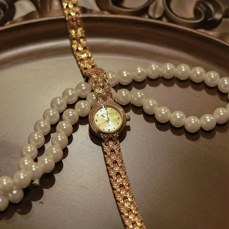 Orologio-piccolo-in-oro-da-donna-orologi-al-quarzo-da-donna-di-lusso ...