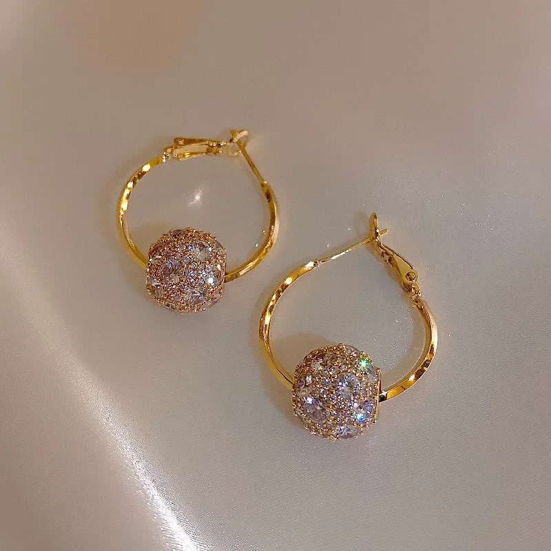 Korea Design Micro Inlaid Zircon Leaf-shaped Earrings main image 0