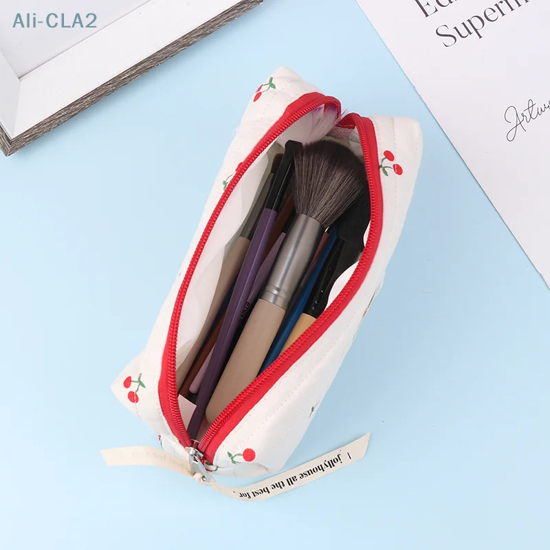 

Quilted Cotton Ladies Travel Storage Bag Retro Cherry Womens Cosmetic Bags Cute Design Girls Pencil Case Makeup Bag Handbags