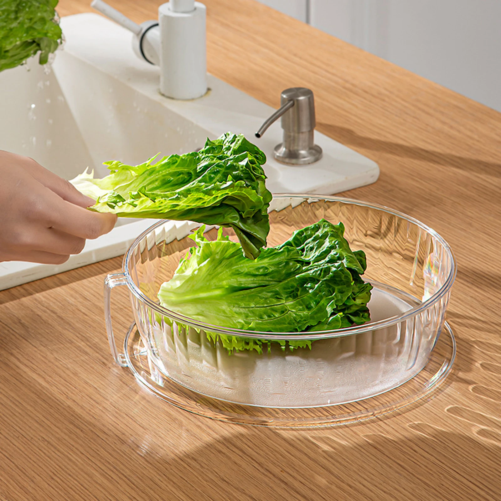 Microwave food serving plate cover transparent smooth surface with handle 10"