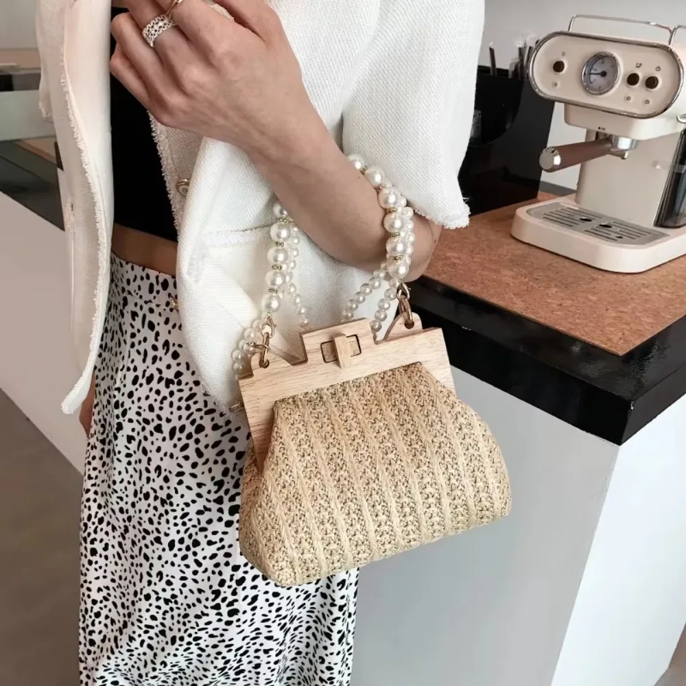 Nice Pearl Chain Straw Bag Women Hand-Woven Handbags Women Summer Wooden Rattan Shoulder Bag Brand Luxury Crossbody Bag