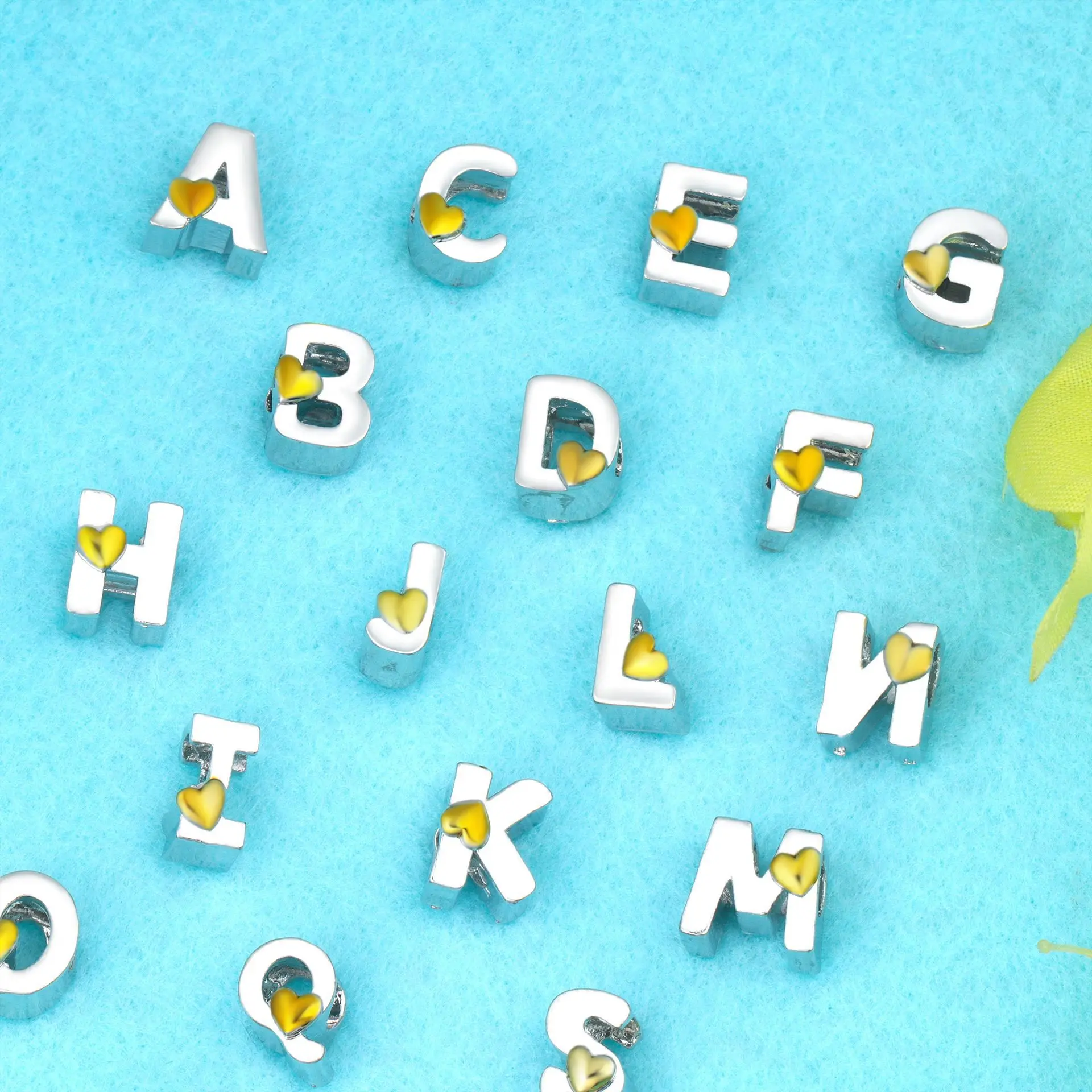 Tiny Mini Initial Alphabet Pendant Charms for Bangle Bracelet Gold Color Love Heart Mix Color Letter Pendants Jewellery Bijoux