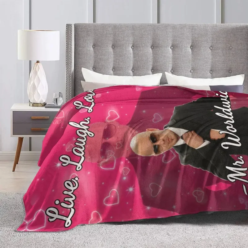 Mr. Worldwide Live To Says Love ���, �ε巴�� ������ �ö��� ���ο� ��� Ŀ��, ħ�� �Ž� ��ũ�� ���� ��