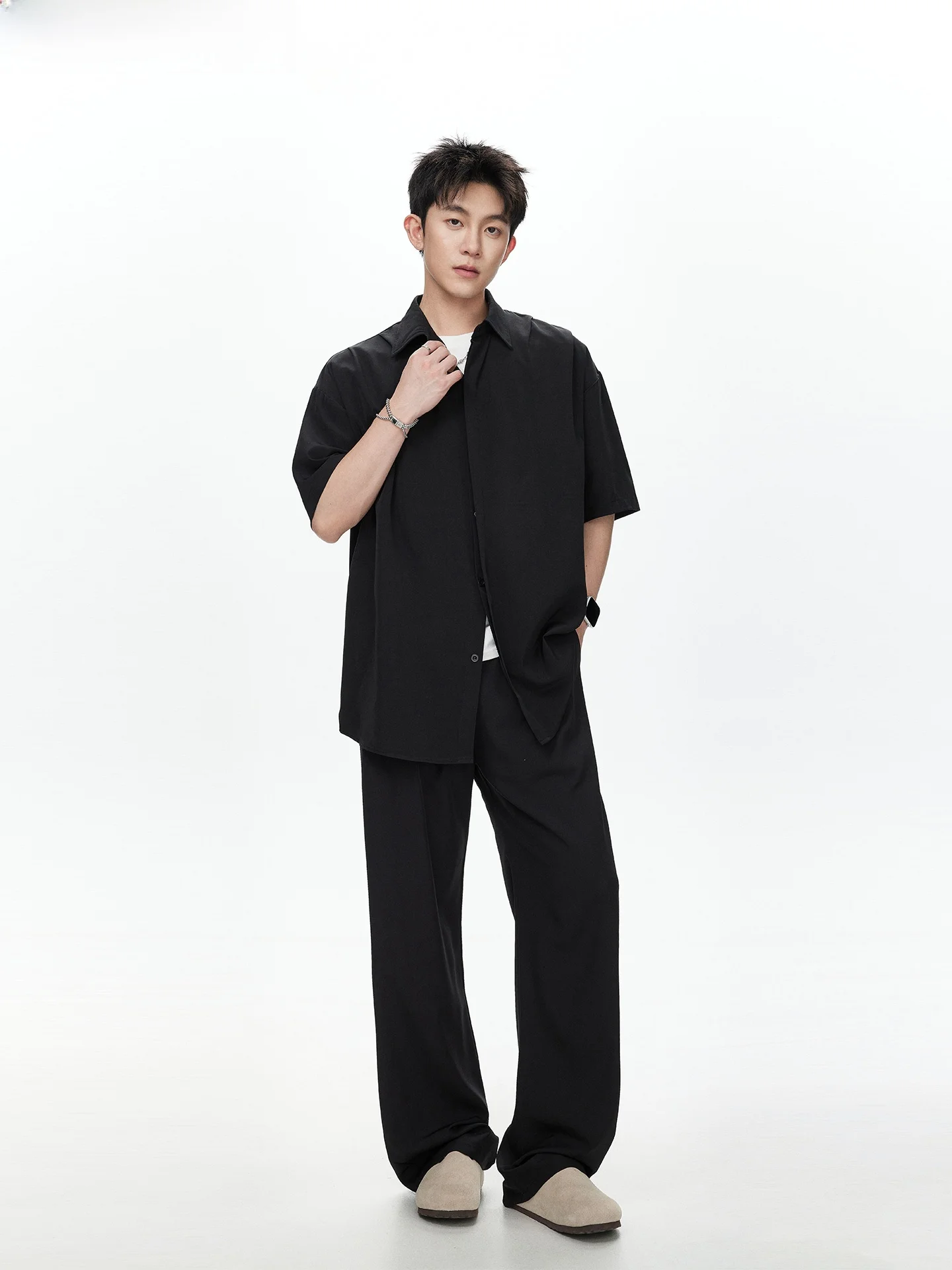 Wassup Deion 아이스 실크 루즈 캐주얼 반소매 셔츠와 바지 세트 남성용 경량 여름 운동복 통기성 편안함