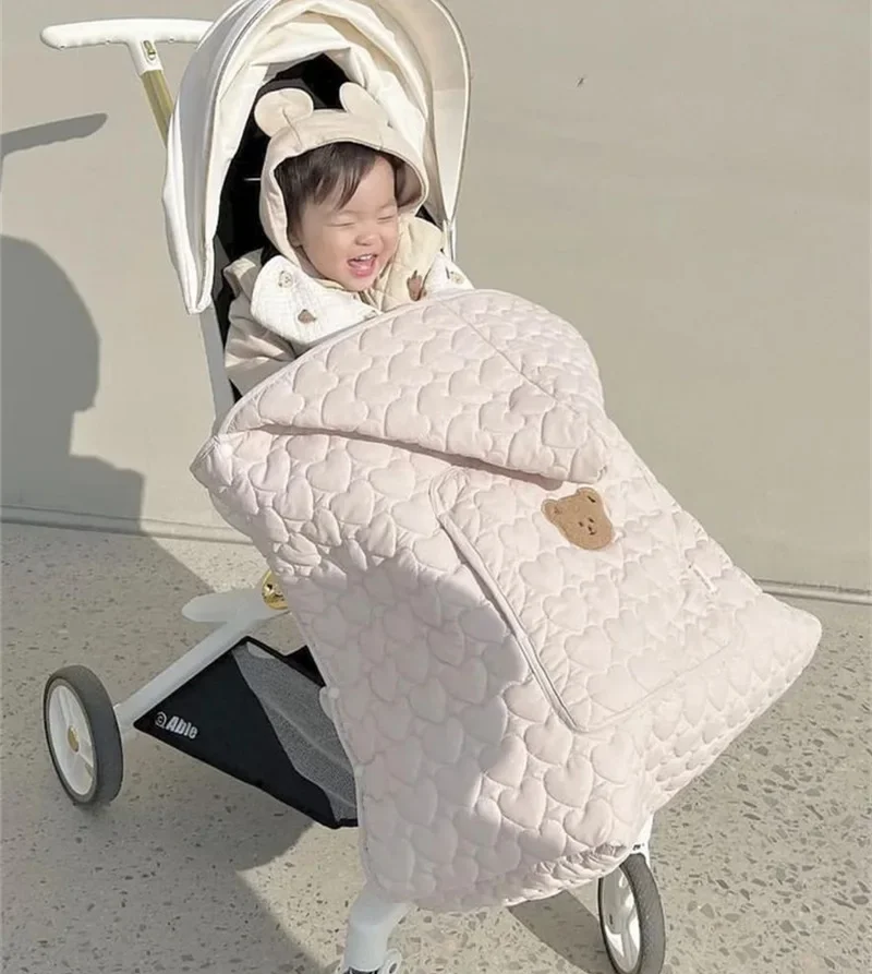 

Stroller Blanket Fleece Warm Baby Blanket Newborn Swaddle Infant Accessory Quilted Windproof Cloak Strap Wrap Quilt Cover