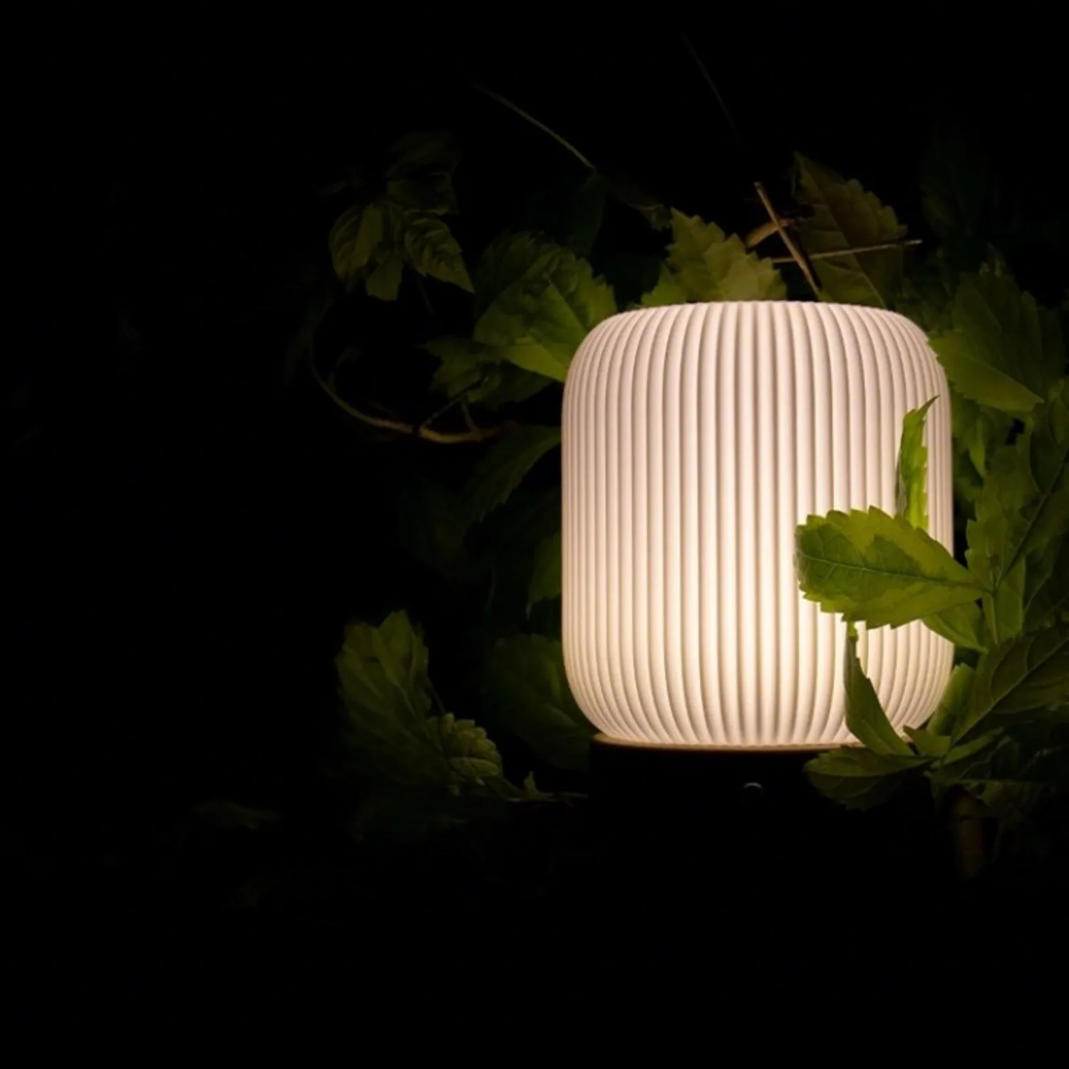 Unique Design Wood Grain Lamp Rechargeable Night Light Warm and Soft Light Eye Protection Non Irritating Atmosphere Lighting