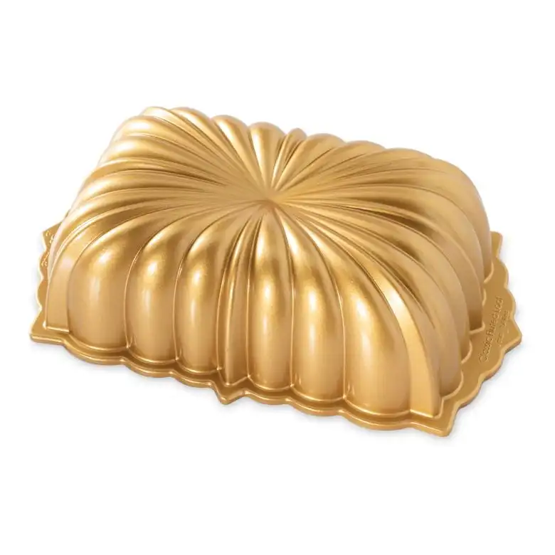 

Cast Aluminum Fluted Loaf Pan Gold, 6 cup capcity, 9.9" x 6" x 2.9"