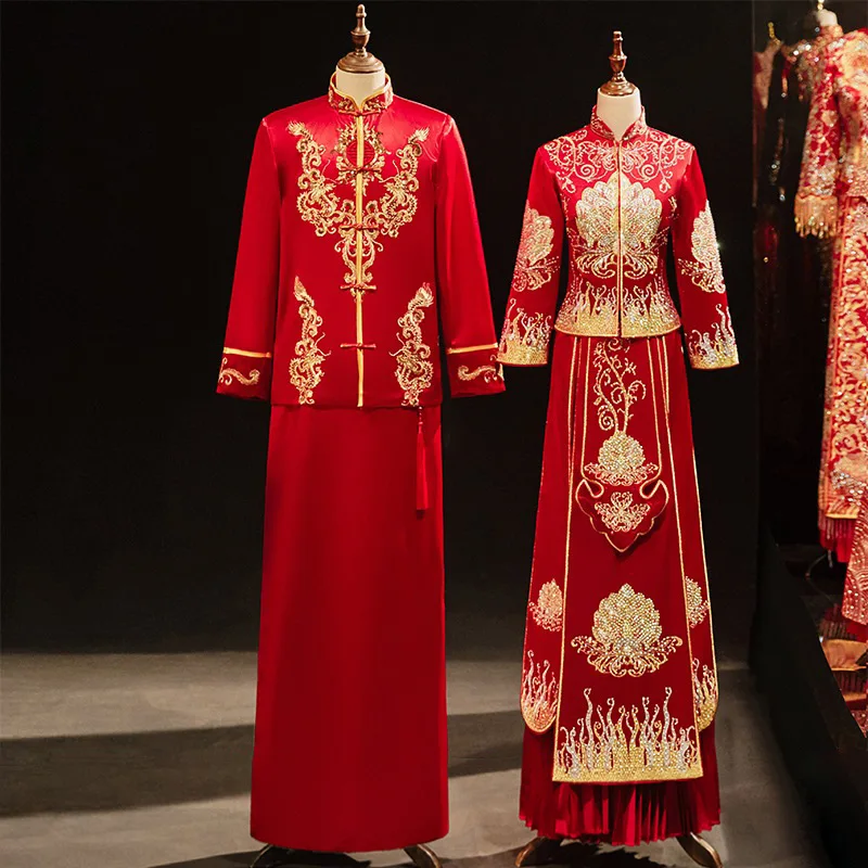 

Chinese Style Bride Floral Embroidery Rhinestone Wedding Dress Elegant Cheongsam Mandarin Collar Exquisite Marriage Set