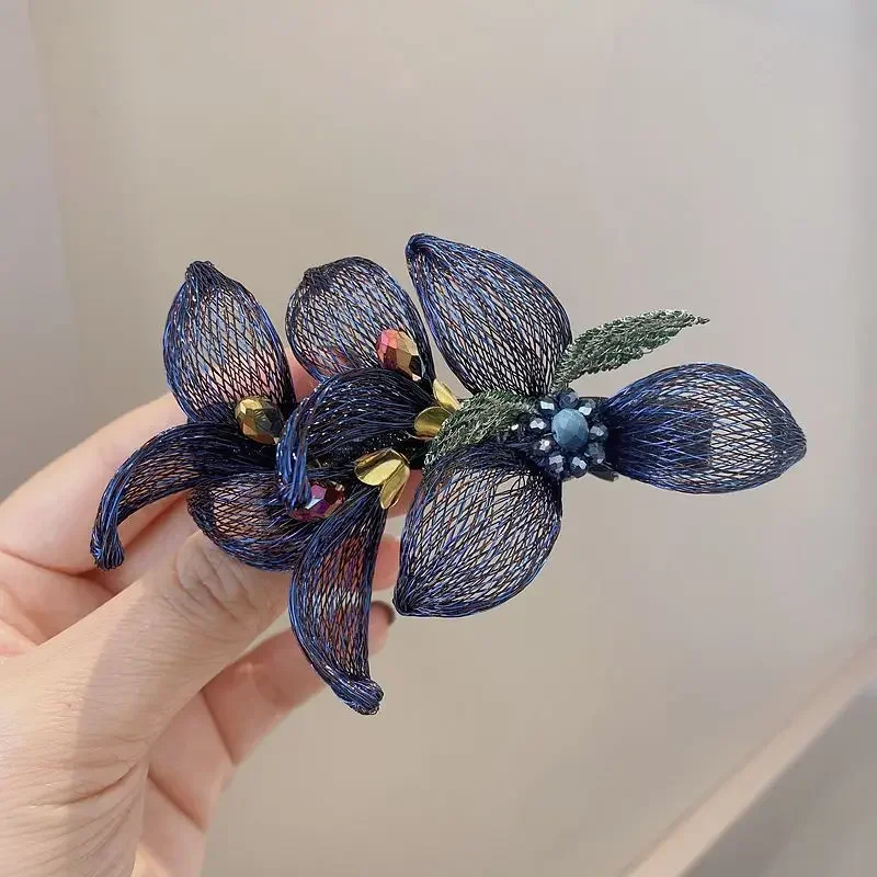 Elegant Copper Wire Woven Petals Hairpin for Women Bridal Hair Accessories Popular 3D Flower Spring Clip Headwear Jewelry Tiara