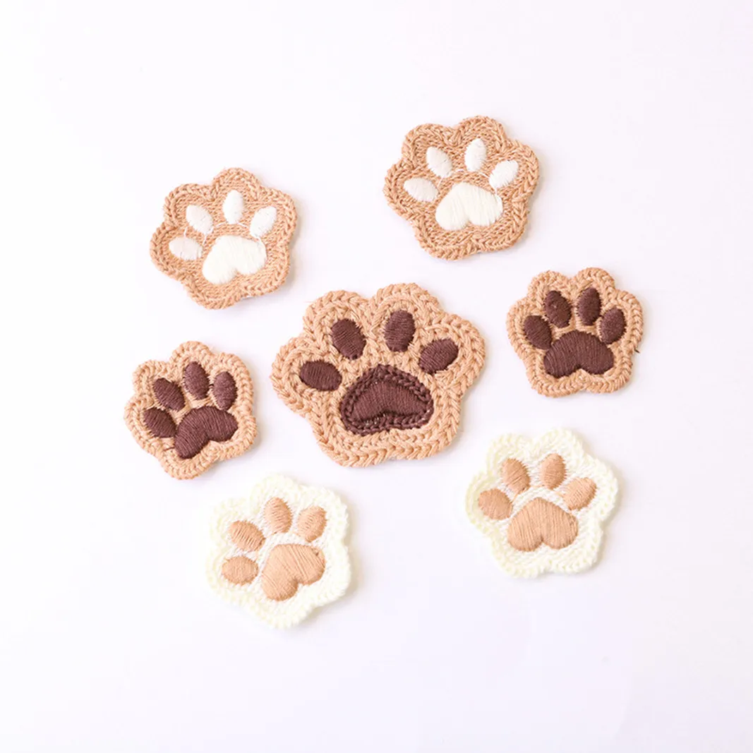 

New Cute Cartoon Bear Paw Embroidery Patch Two-color Cat Paw Clothing Hair Accessories Sticker 10PCS/Lot Appliques