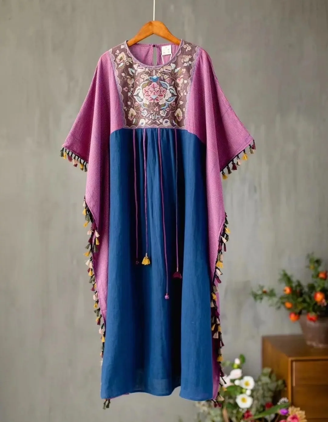 

Роскошное платье 100% льняные Лоскутные Летние платья с кисточками винтажные Модные свободные длинные платья с рукавом летучая мышь и вышивкой