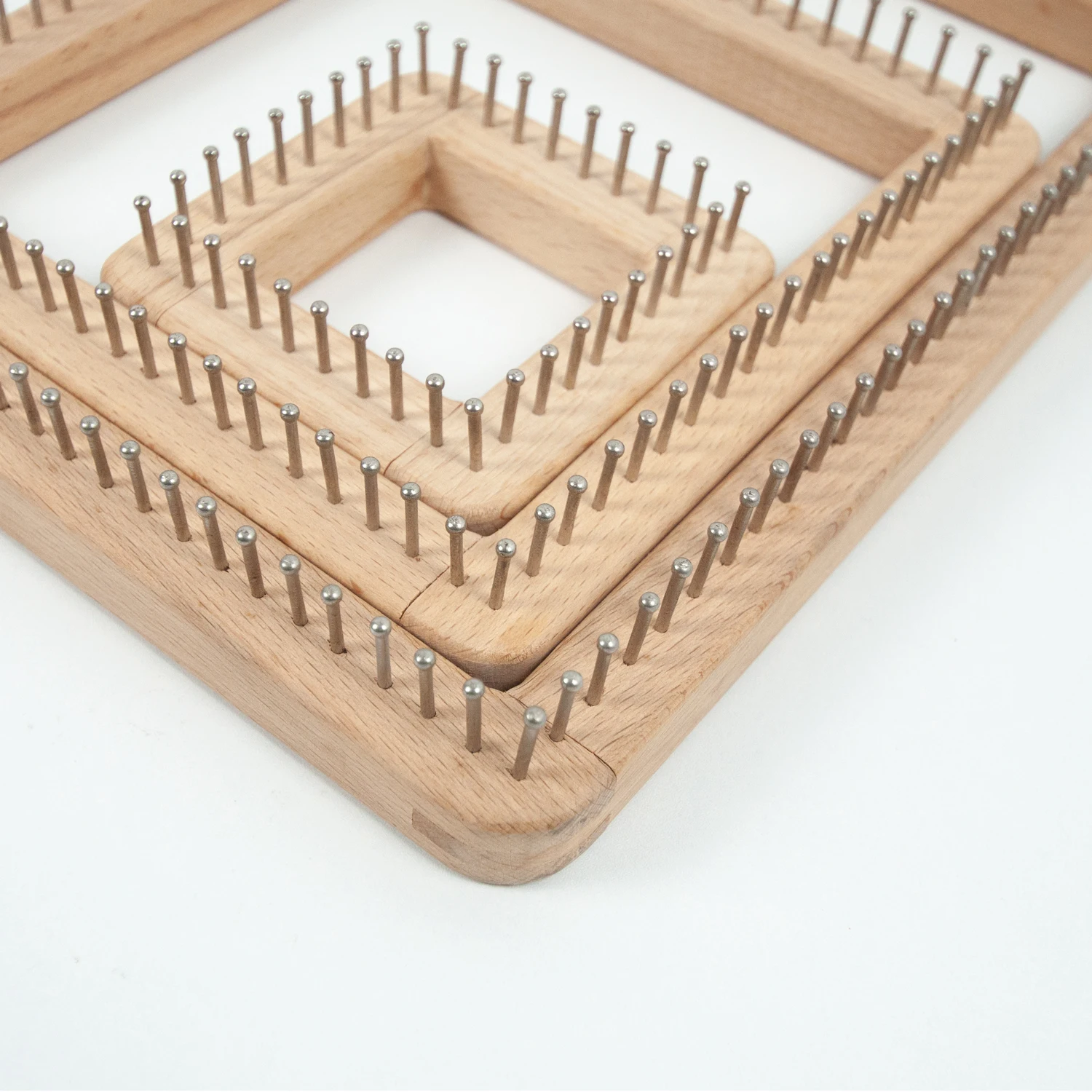 Description Picture 5 of itemWooden Spool Knitting Loom Square Crochet Board Weaving Pegs Wood Weaving Loom for Yarn Cord Knitter DIY Yarn Knitting Tool