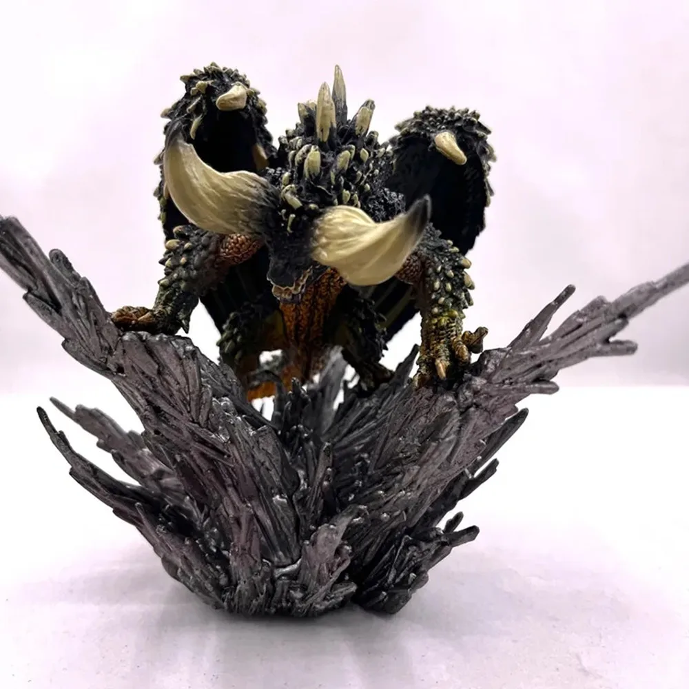 Nergigante Figure(ネルギガンテ フィギュア) Nergigante Figure(ネルギガンテ フィギュア) Amazon.com