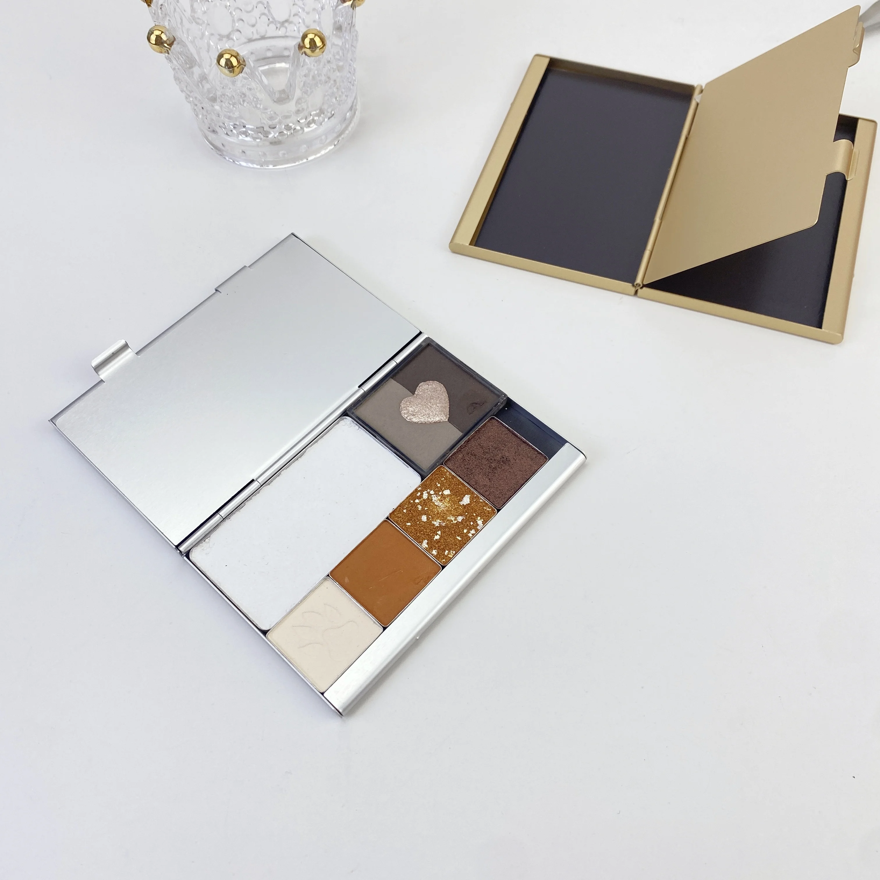 Sleek Aluminum Dual-Layer Magnetic Refillable Makeup Palette