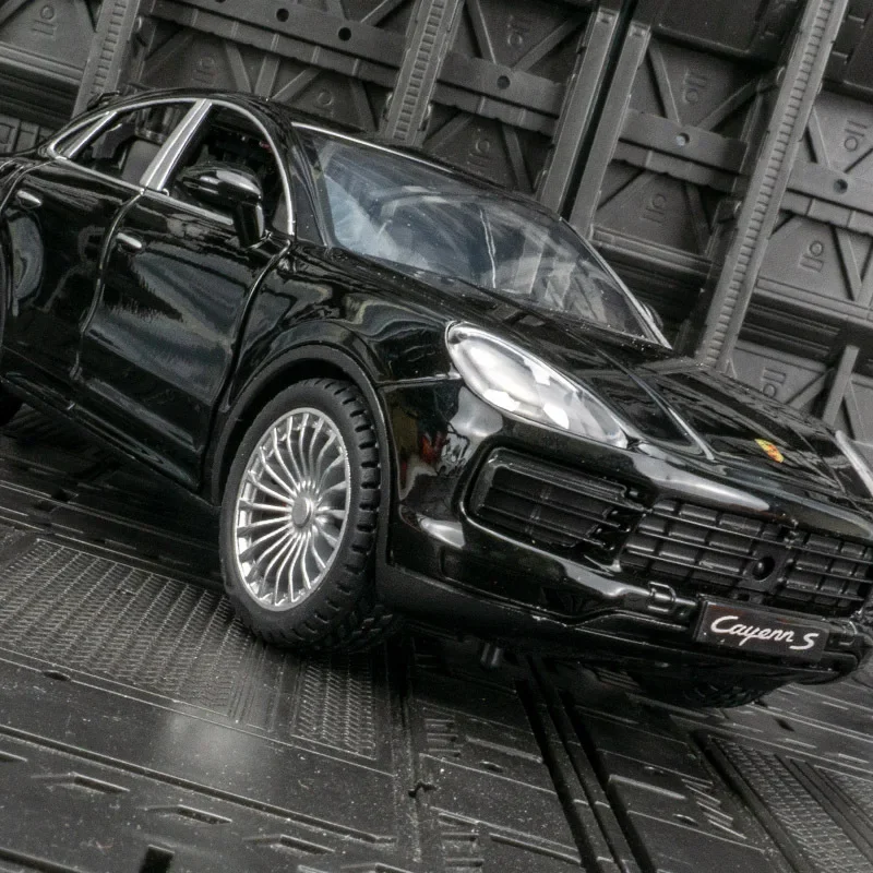 

Новинка 2021, литая модель автомобиля 1:24 из сплава, миниатюрная модель автомобиля Porsche Cayenne S, роскошный внедорожник, металлический автомобиль для детей, хот-игрушки на Рождество для мальчиков