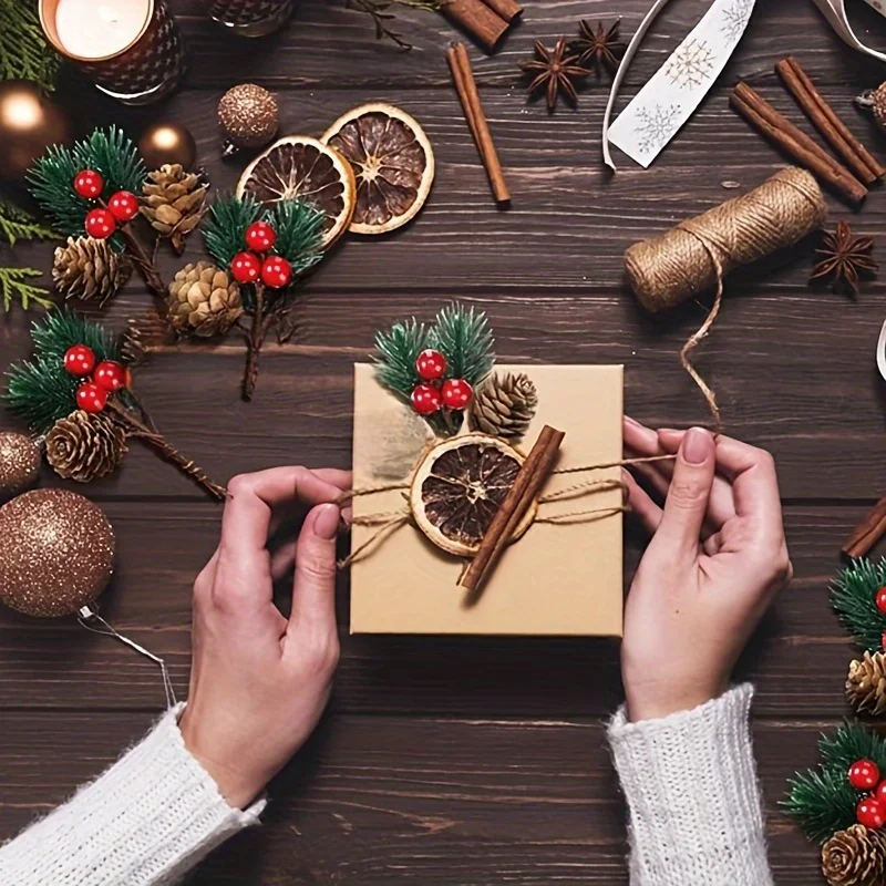 10/30 pezzi di rami di pino con stelo di bacche rosse, pigne artificiali, fiori da raccogliere, ghirlanda fai da te, rami di albero di Natale, decorazioni_voghion.com