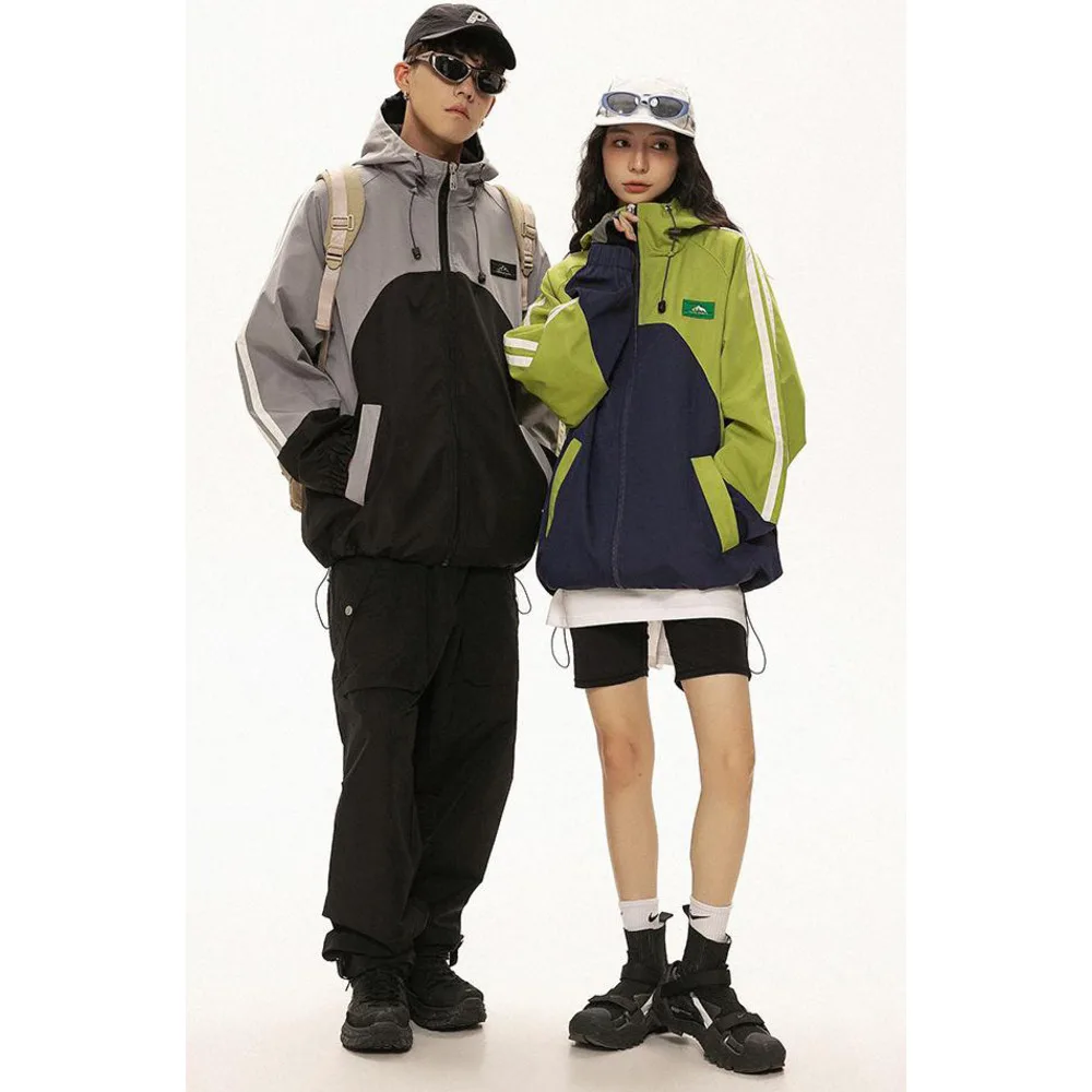 Giacca uomo outdoor stile montagna a contrasto con cappuccio_voghion.com